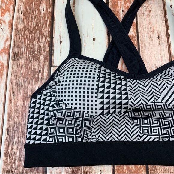 Brooks Uprise Crossback Sports Bra size Small - Picture 4 of 9